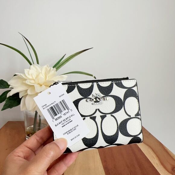 NWT Coach Bifold Wallet In Signature Canvas‎ - Picture 6 of 6
